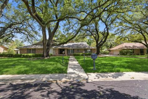 105 Cobblestone Castle Hills TX 78213