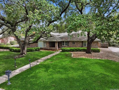 105 Cobblestone Castle Hills TX 78213