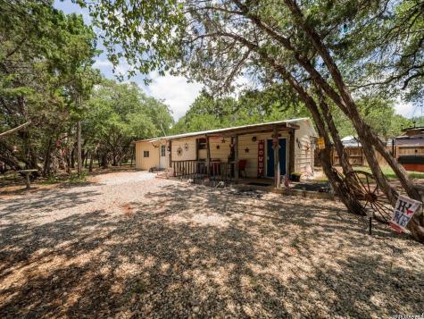 496 Cedarhill Drive Bandera TX 78003