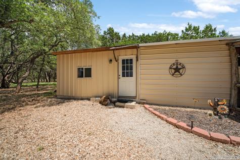 496 Cedarhill Drive Bandera TX 78003