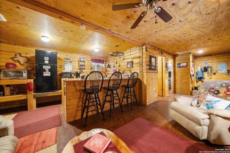 496 Cedarhill Drive Bandera TX 78003