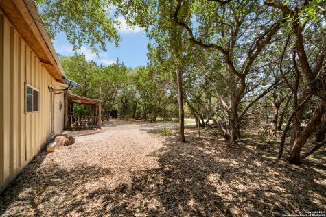 496 Cedarhill Drive Bandera TX 78003