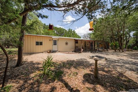 496 Cedarhill Drive Bandera TX 78003