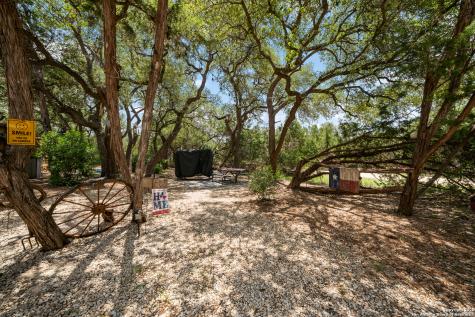 496 Cedarhill Drive Bandera TX 78003