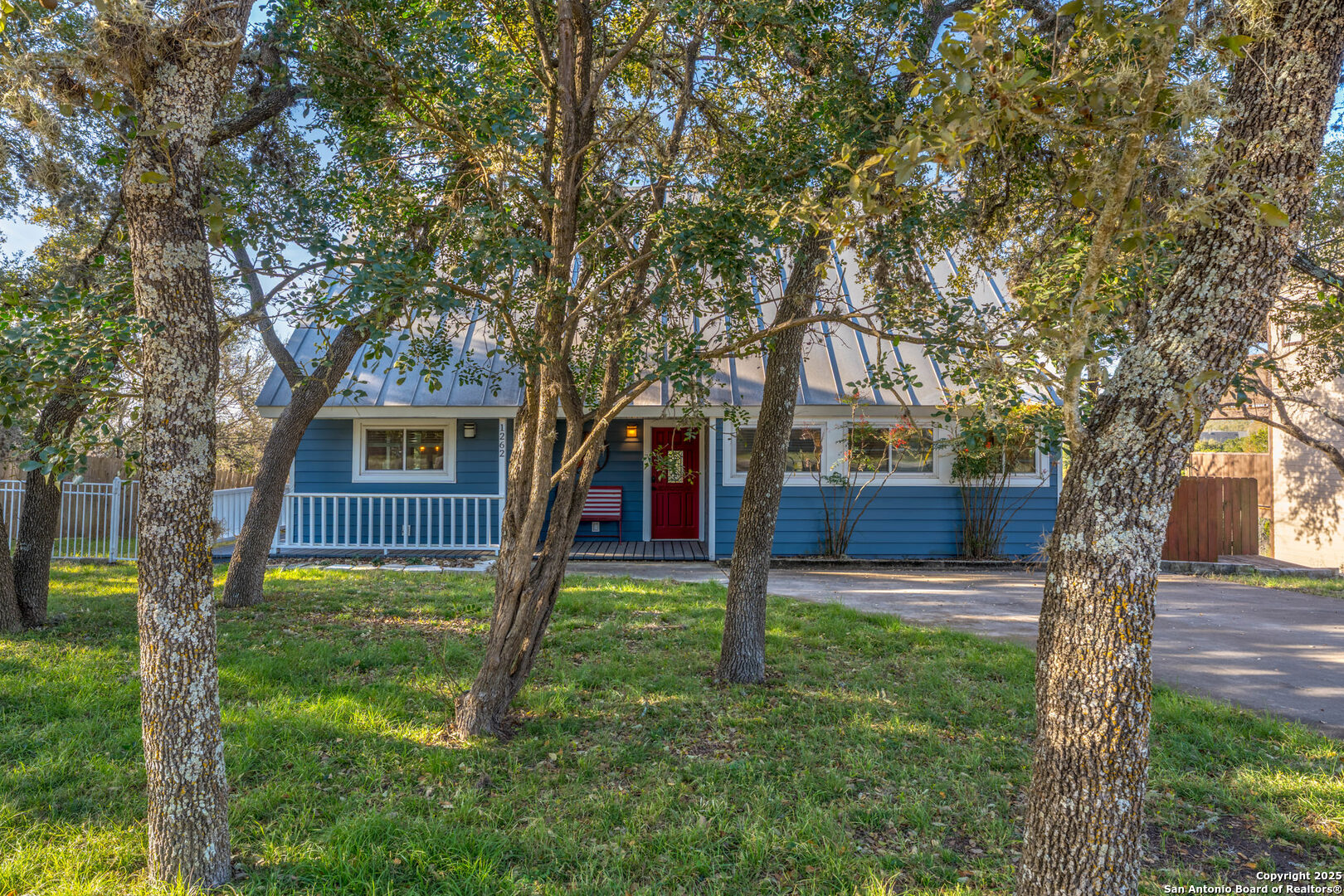 1262 Paradise Drive Canyon Lake TX 78133