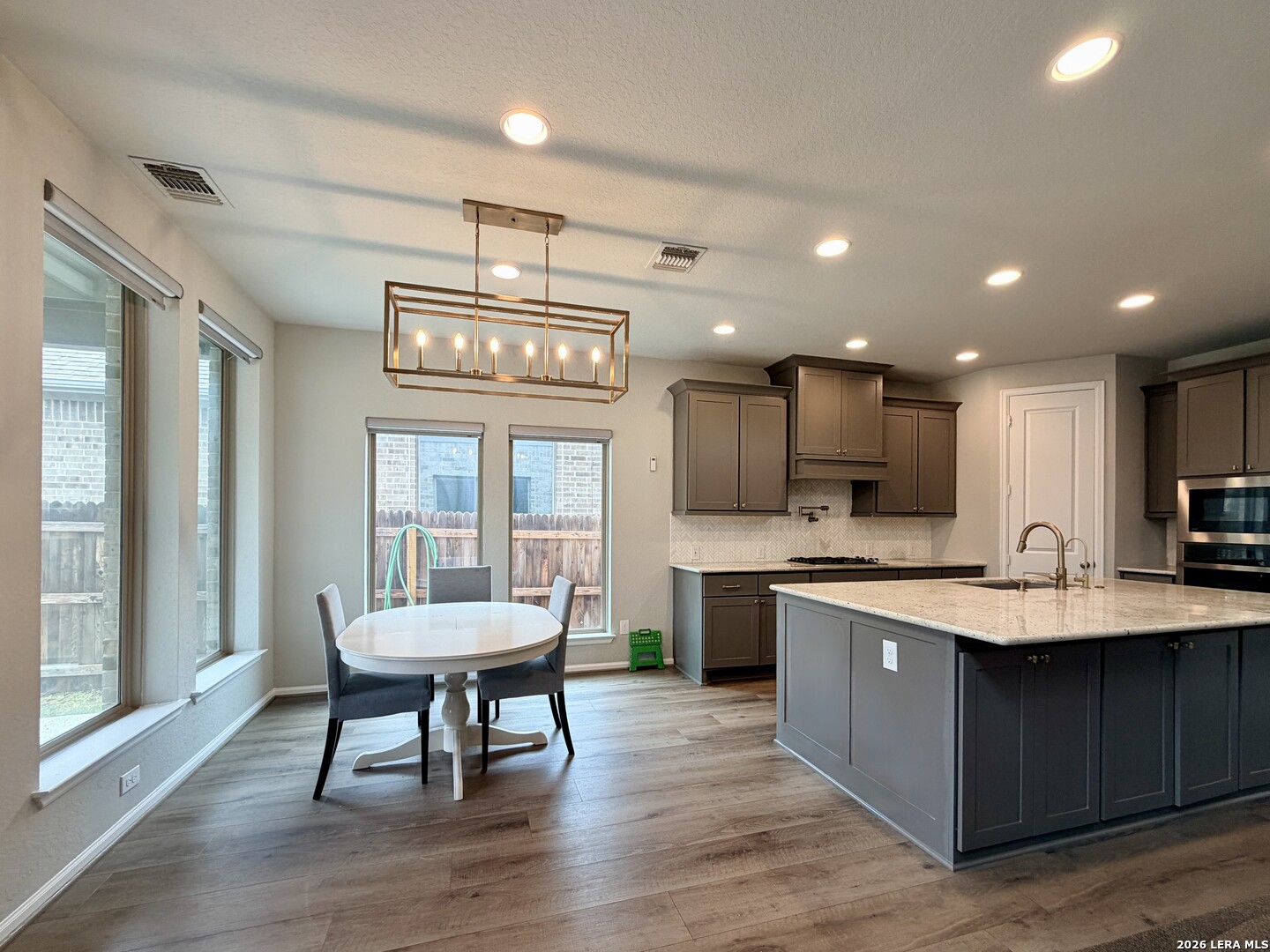 2017 Knippa San Antonio TX 78253