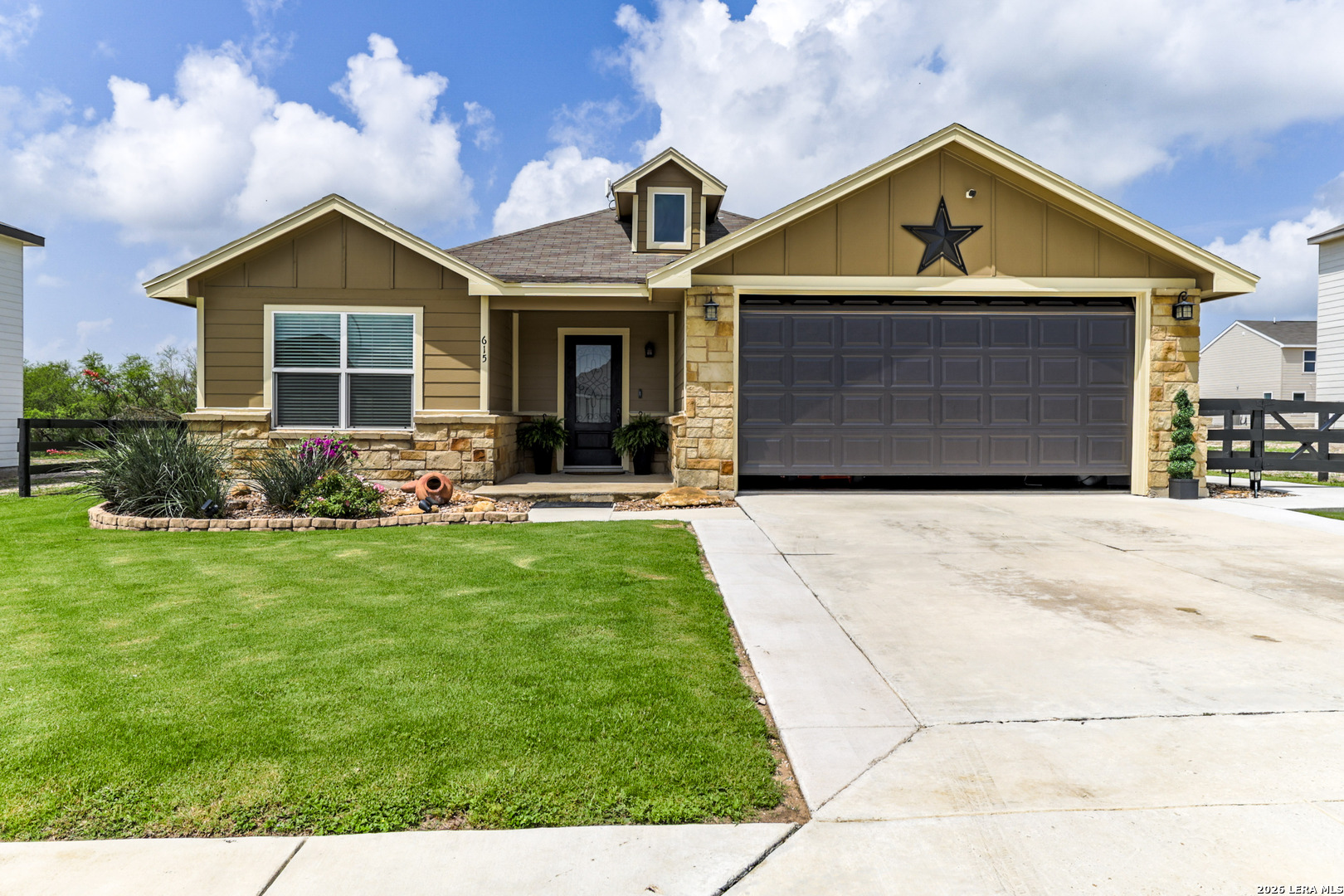 615 Cadena Loop Kenedy TX 78119