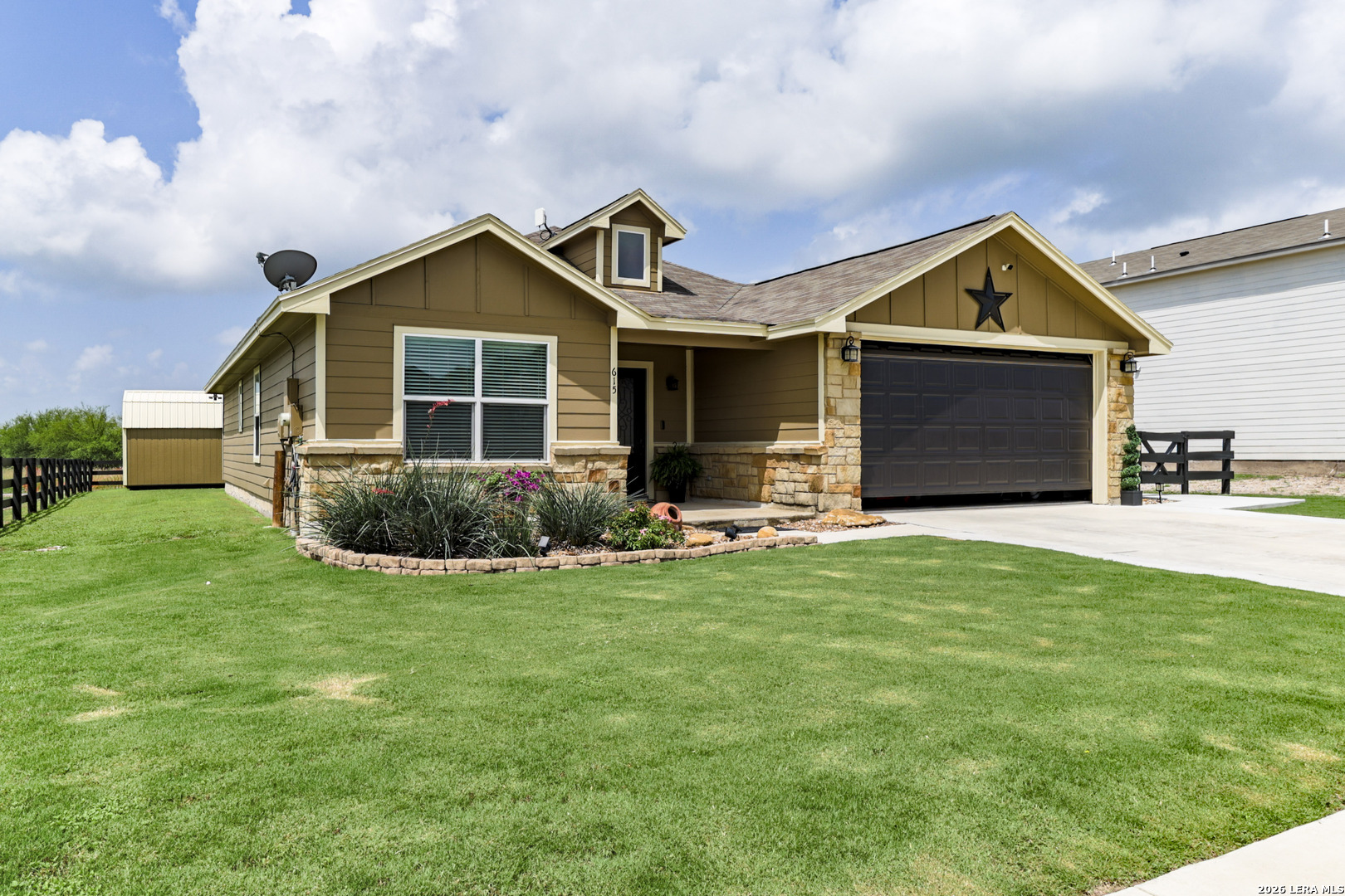 615 Cadena Loop Kenedy TX 78119
