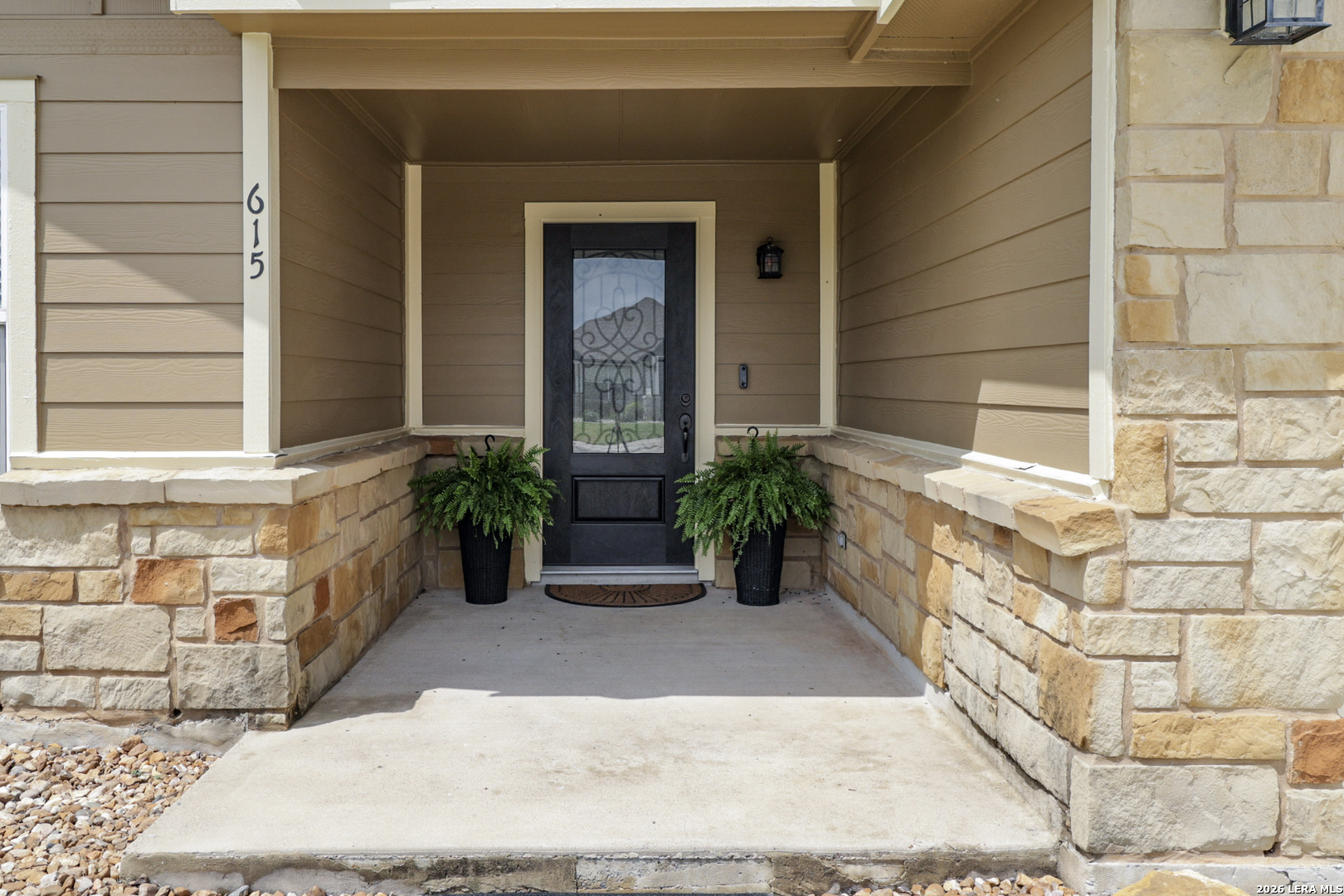 615 Cadena Loop Kenedy TX 78119