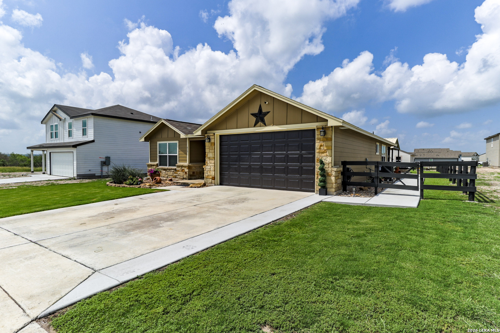 615 Cadena Loop Kenedy TX 78119
