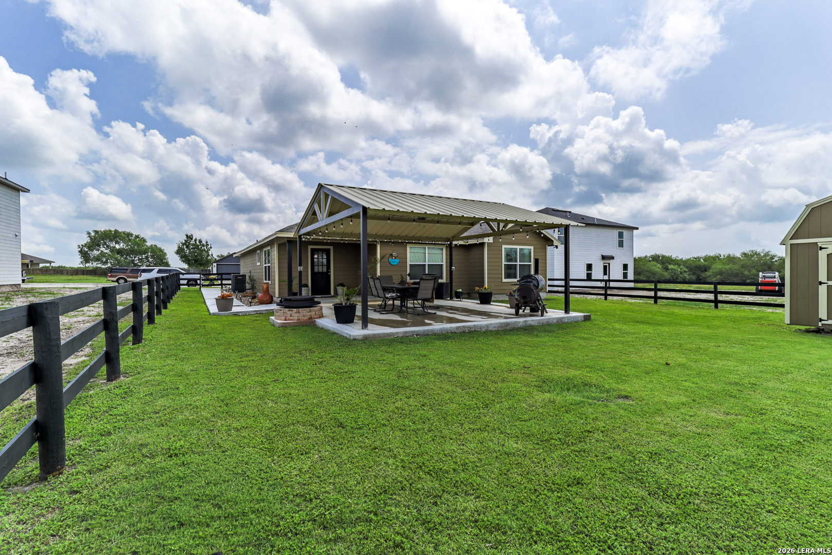 615 Cadena Loop Kenedy TX 78119