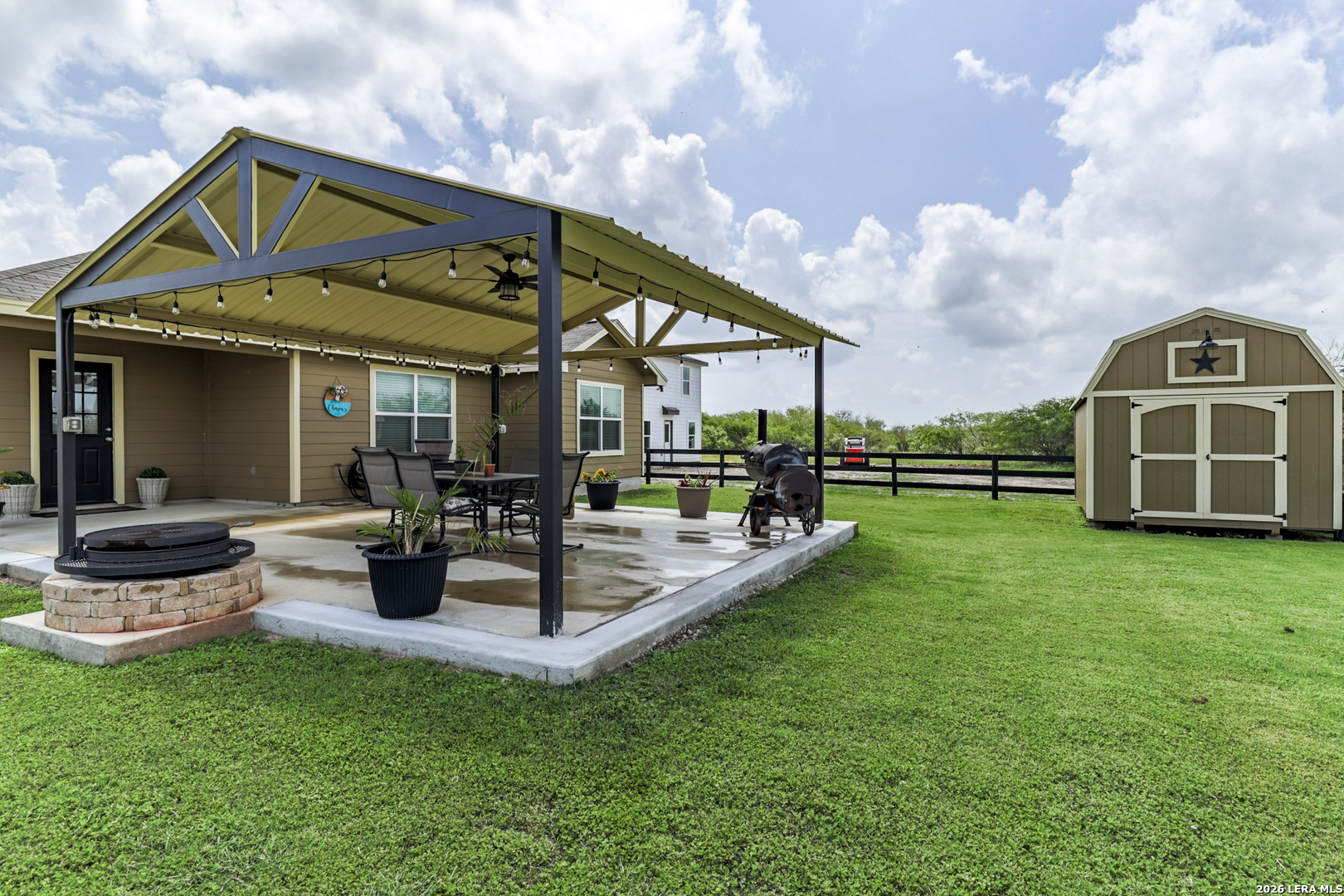 615 Cadena Loop Kenedy TX 78119