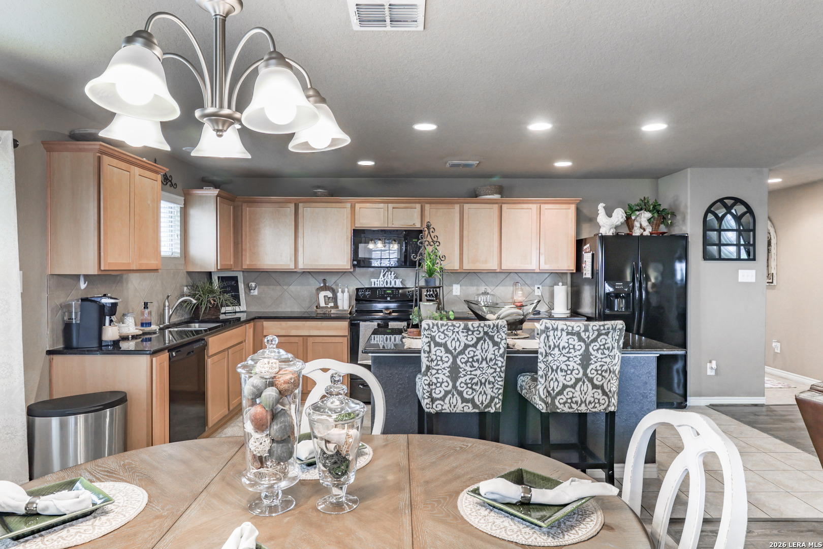 615 Cadena Loop Kenedy TX 78119
