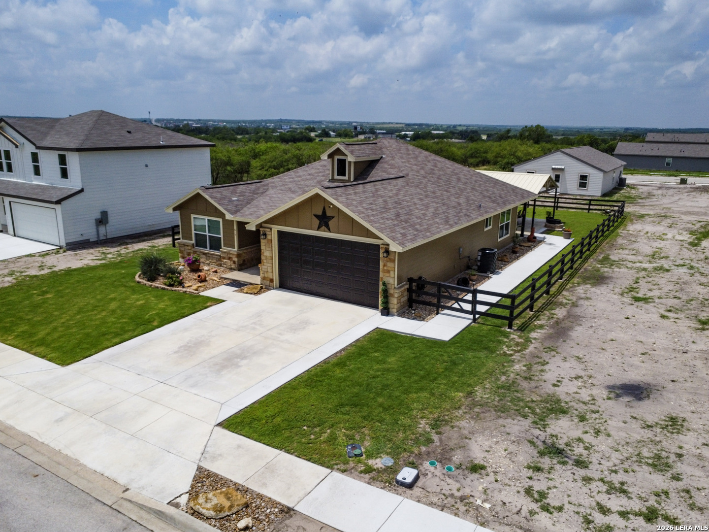 615 Cadena Loop Kenedy TX 78119