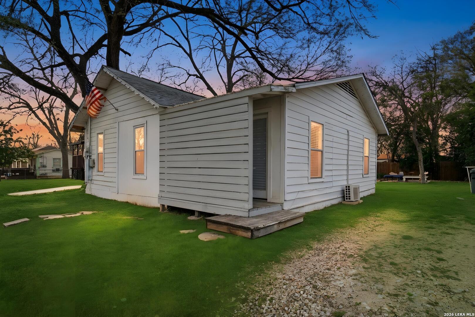 212 Armstrong San Marcos TX 78666
