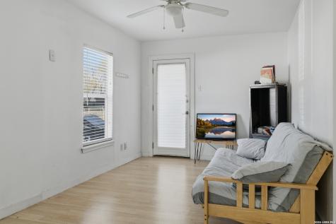 212 Armstrong San Marcos TX 78666