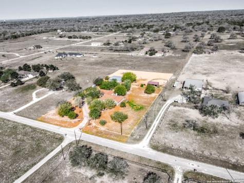 246 S Palo Alto Drive Floresville TX 78114
