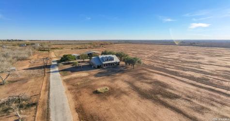 375 Bluntzer Road Jourdanton TX 78026