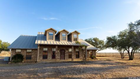 375 Bluntzer Road Jourdanton TX 78026