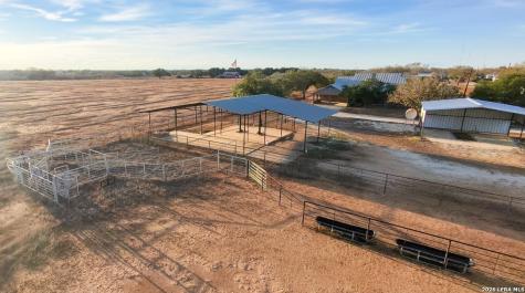 375 Bluntzer Road Jourdanton TX 78026