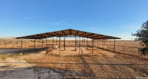 375 Bluntzer Road Jourdanton TX 78026