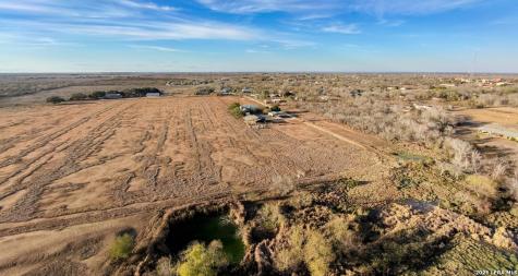 375 Bluntzer Road Jourdanton TX 78026