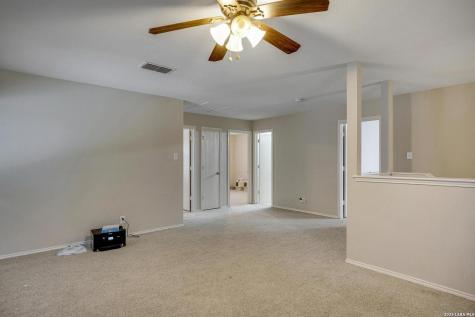 8422 Parkdale San Antonio TX 78249