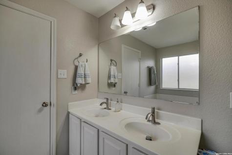 8422 Parkdale San Antonio TX 78249