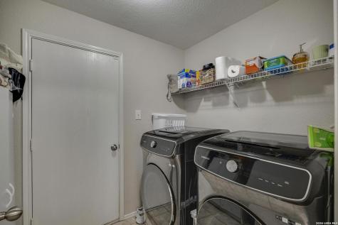 8422 Parkdale San Antonio TX 78249