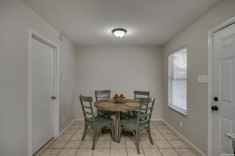 8422 Parkdale San Antonio TX 78249