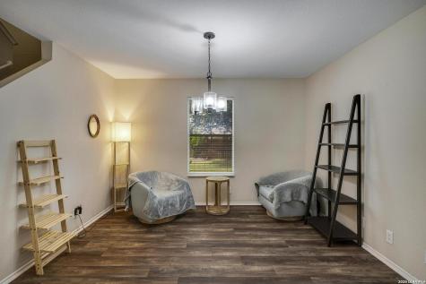 8422 Parkdale San Antonio TX 78249