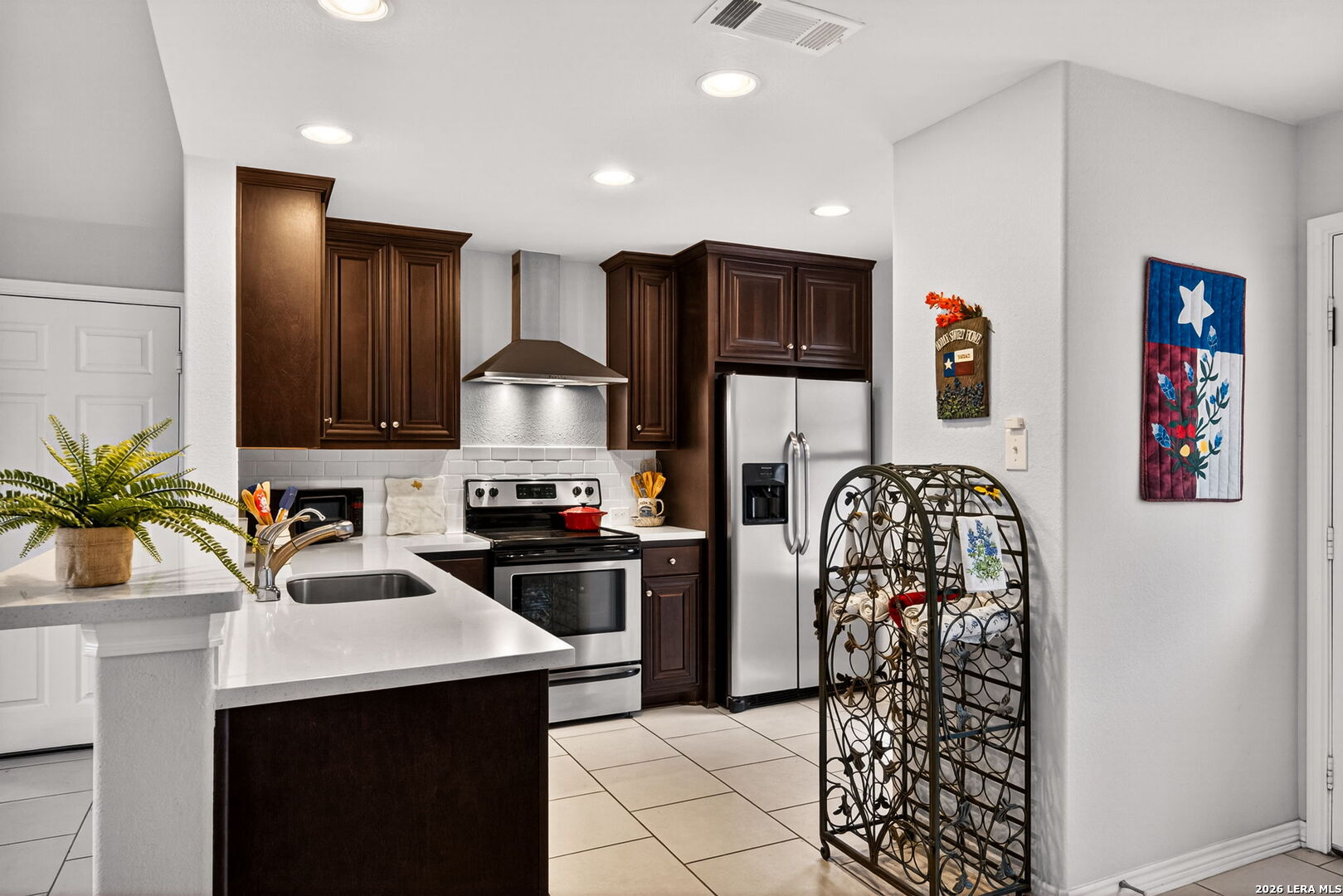 142 Harbour View Lakehills TX 78063
