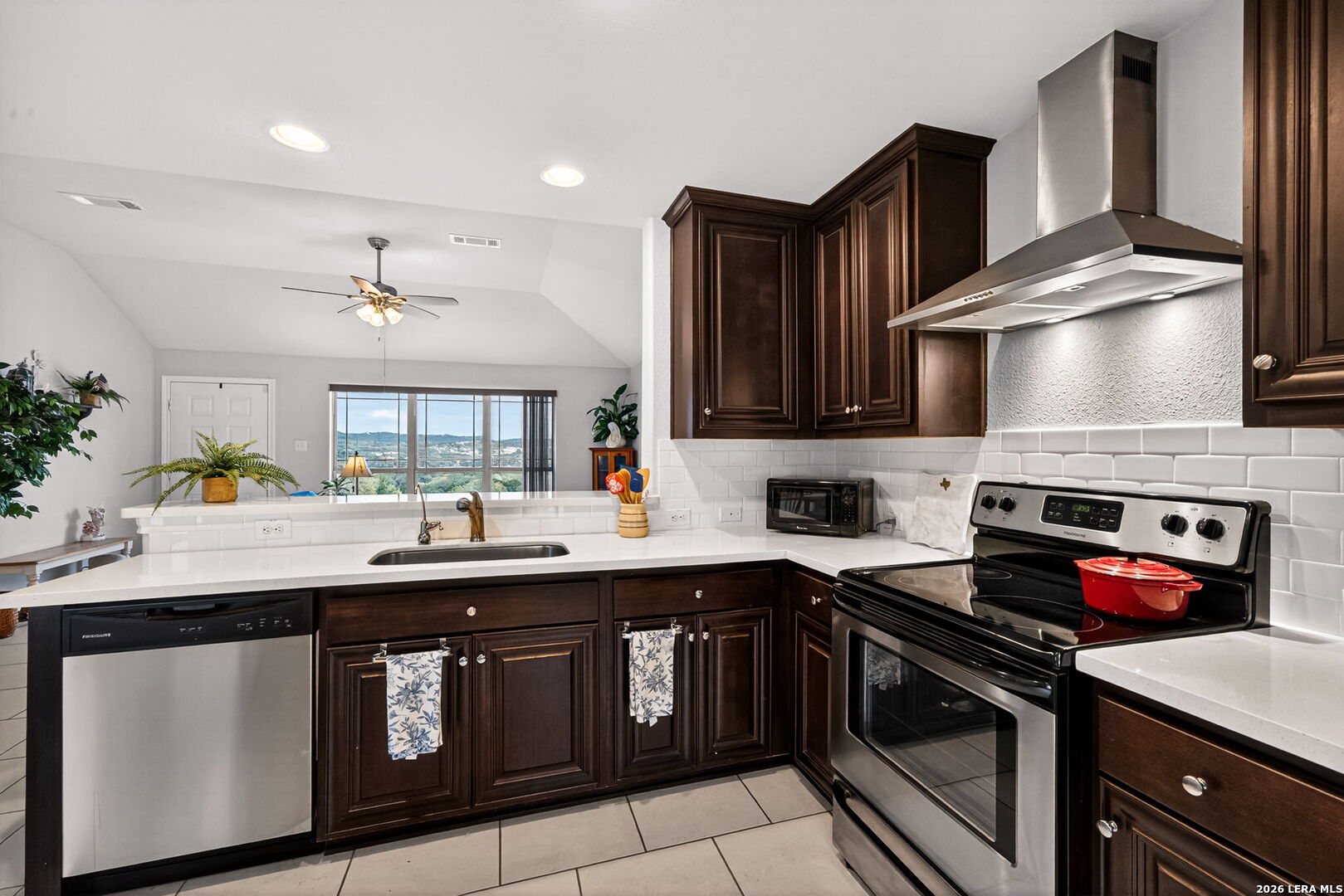 142 Harbour View Lakehills TX 78063