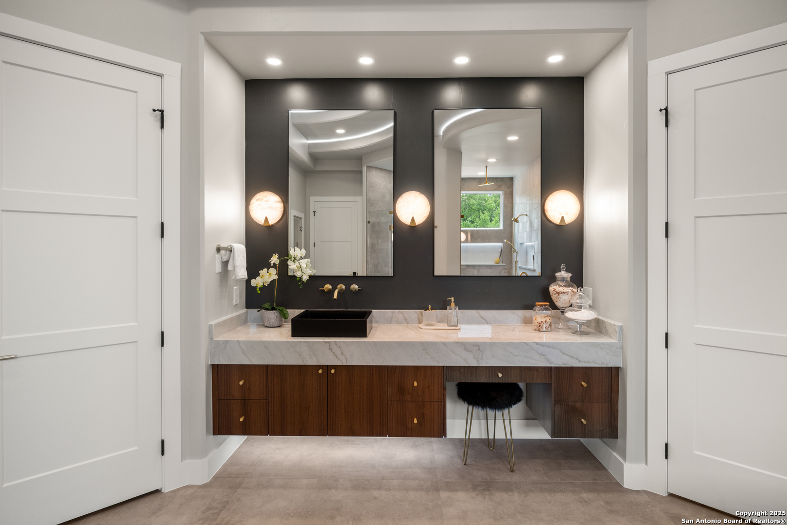 201 Easy Money Boerne TX 78006