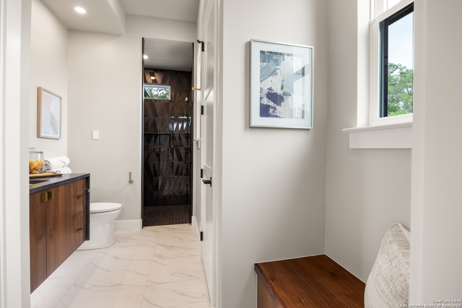 201 Easy Money Boerne TX 78006