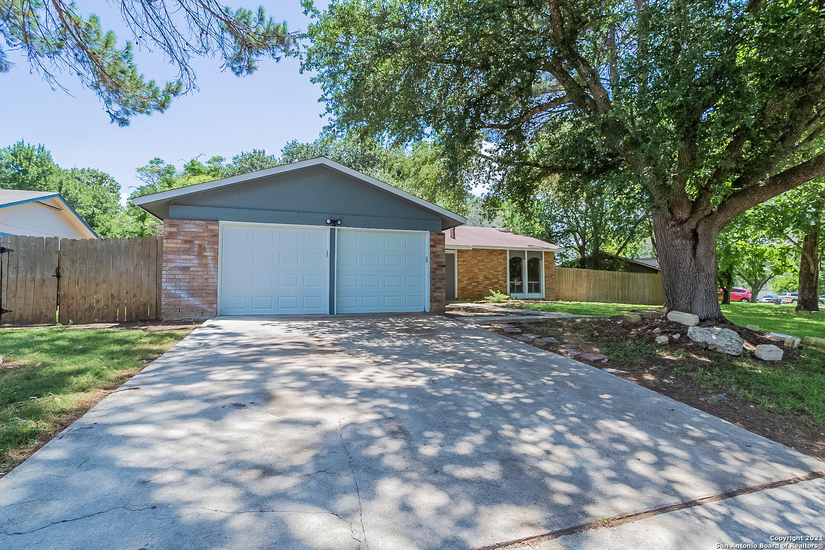 5822 Moores Creek San Antonio TX 78233