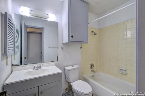 1346 Bayou San Antonio TX 78245