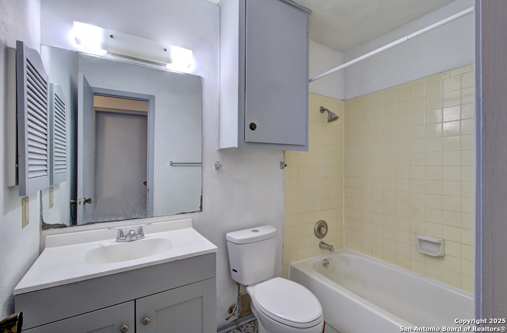 1346 Bayou San Antonio TX 78245