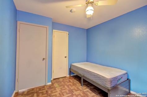 1346 Bayou San Antonio TX 78245