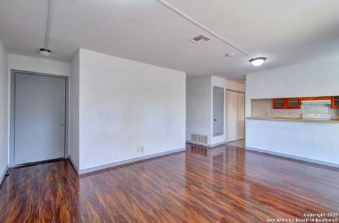 1346 Bayou San Antonio TX 78245
