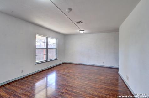 1346 Bayou San Antonio TX 78245