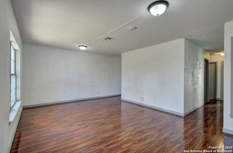 1346 Bayou San Antonio TX 78245