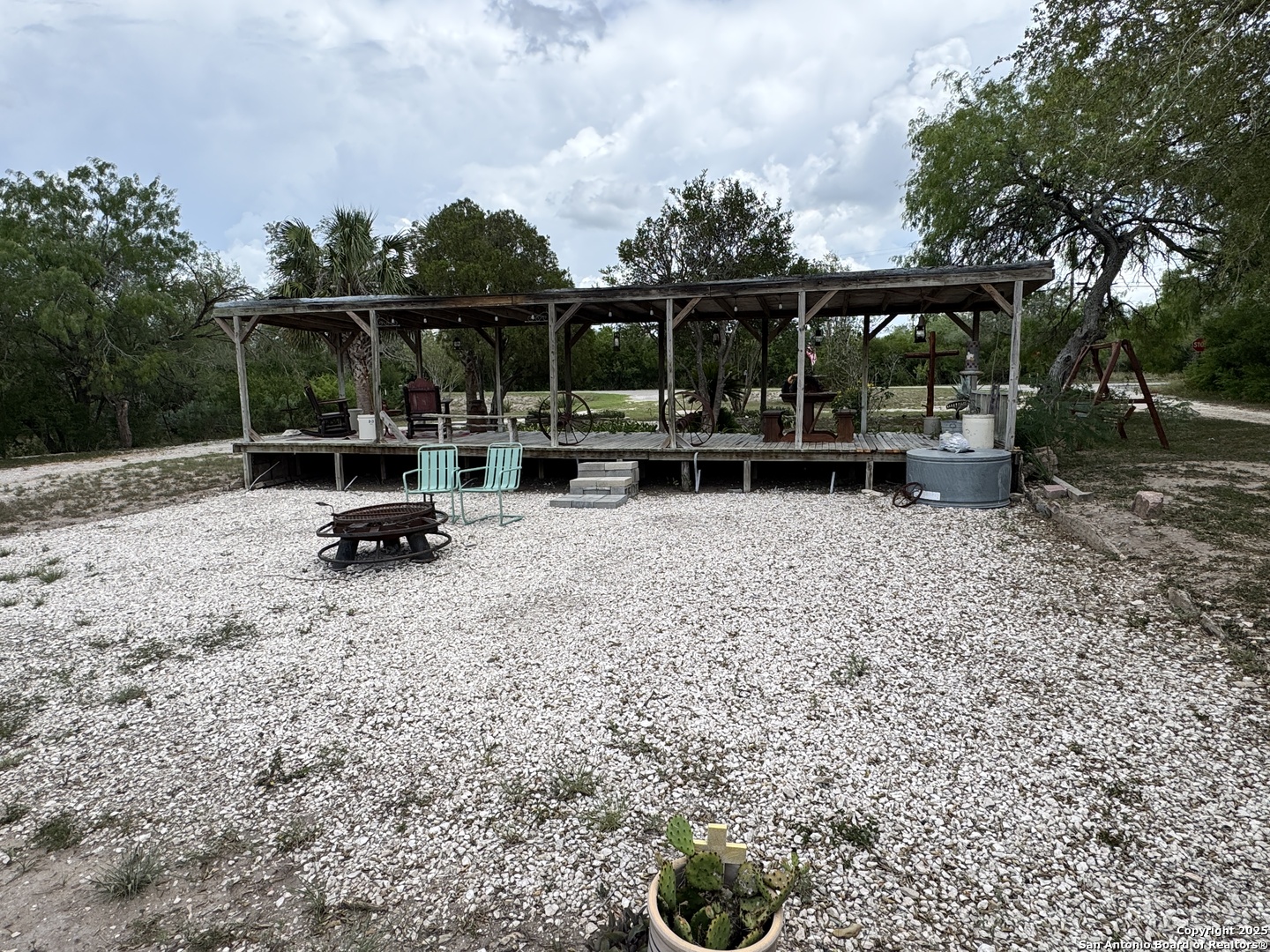 1616 Middle Road George West TX 78022