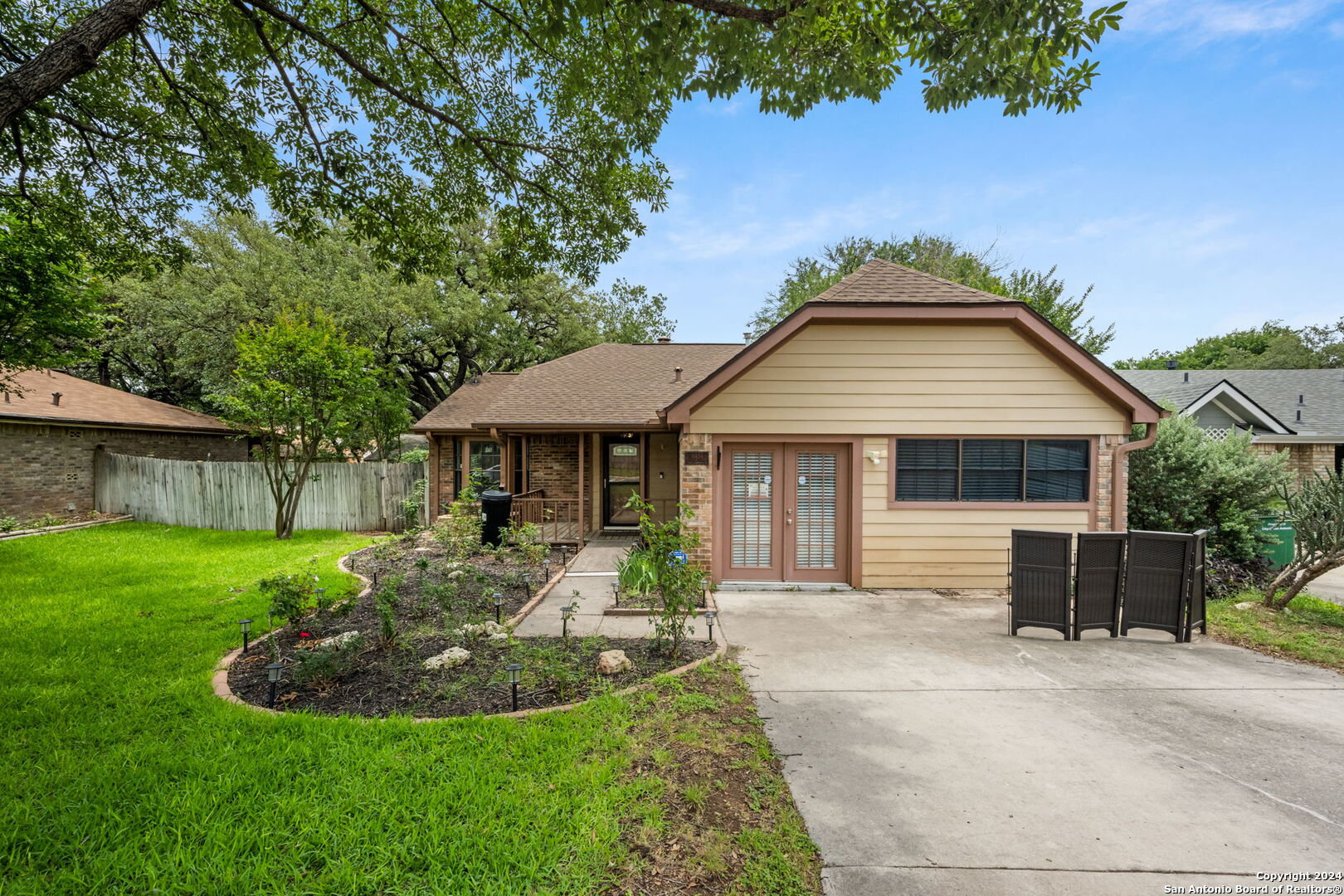 6454 Village Park San Antonio TX 78250