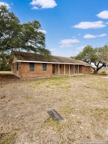 6462 Fm 1144 Karnes City TX 78118