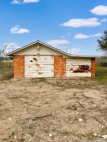 6462 Fm 1144 Karnes City TX 78118