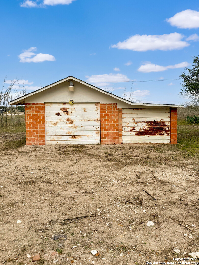 6462 Fm 1144 Karnes City TX 78118