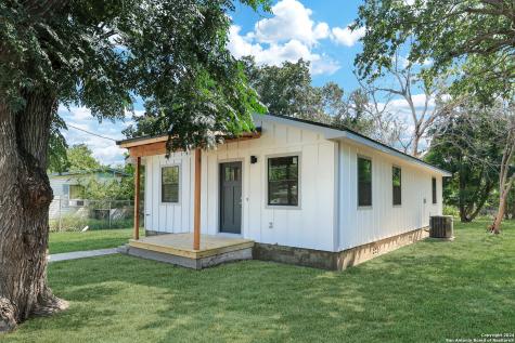 215 Washington Street Ingram TX 78025