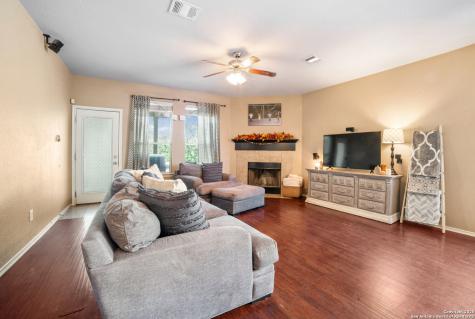 811 Point Springs San Antonio TX 78253