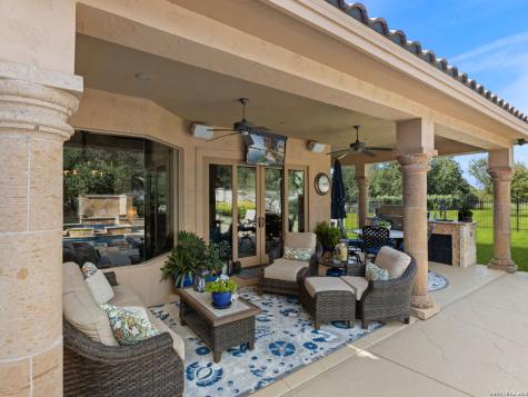 26510 Weiss Fels Court New Braunfels TX 78132